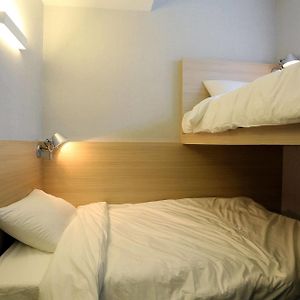 Semi Duplex Twin Room